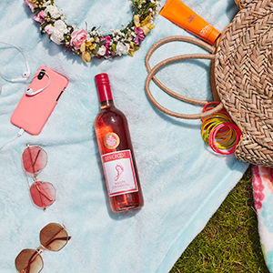 BAREFOOT WHITE ZINFANDEL